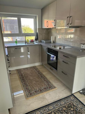 Two-room family apartment near the S8 train - No Party